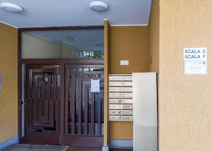 Apartment Elegant Hideaway Steps From St Peter Rom